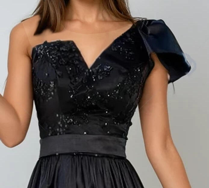 0973 Light satin dress with side slit and nude look bodice