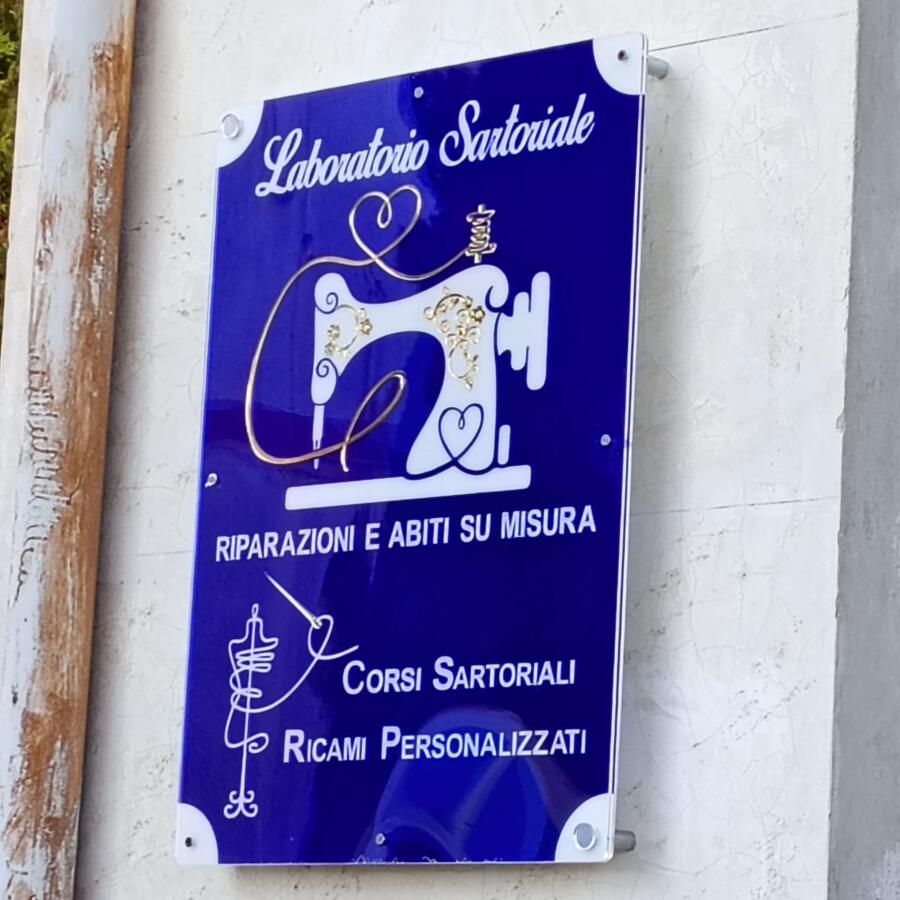 Insegna negozio personalizzate