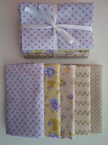 PACK 18 - tessuti americano coordinati 5 fat quarter (5 pz da 50x55 cm) 