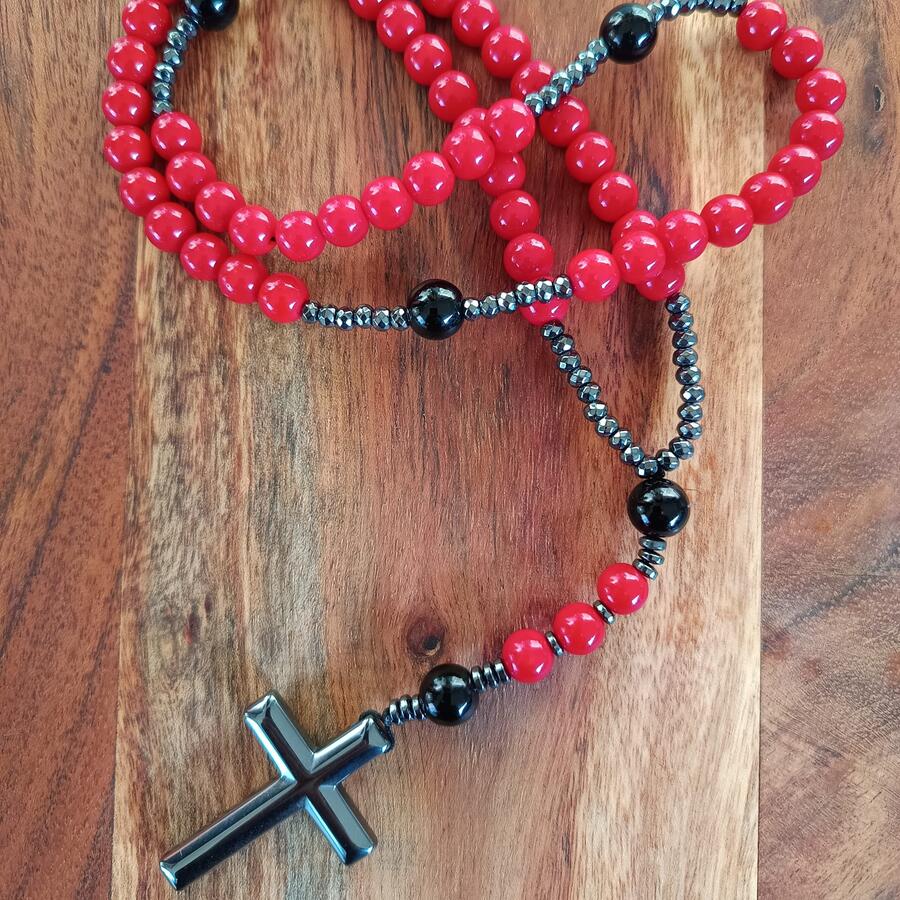 Collana del rosario rosso per uomo