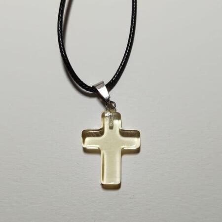 Croce  in vetro giallo con cordino