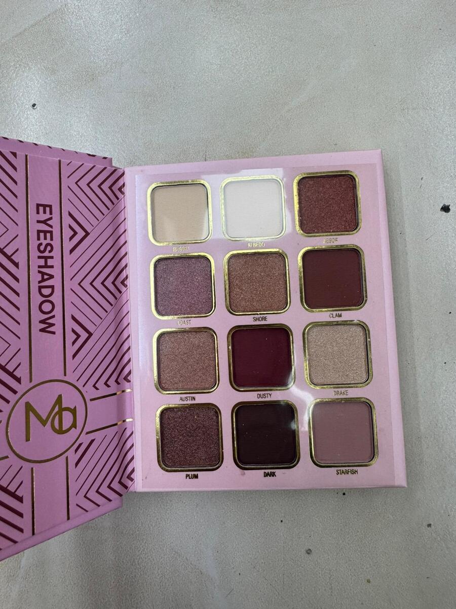 MOCMALLURE MAKEUP KIT 