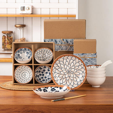 Set in Ceramica stile Giapponese  2 piatti,4 ciotole, 4 cucchiaini ceramica, 4 bacchette Bambu 