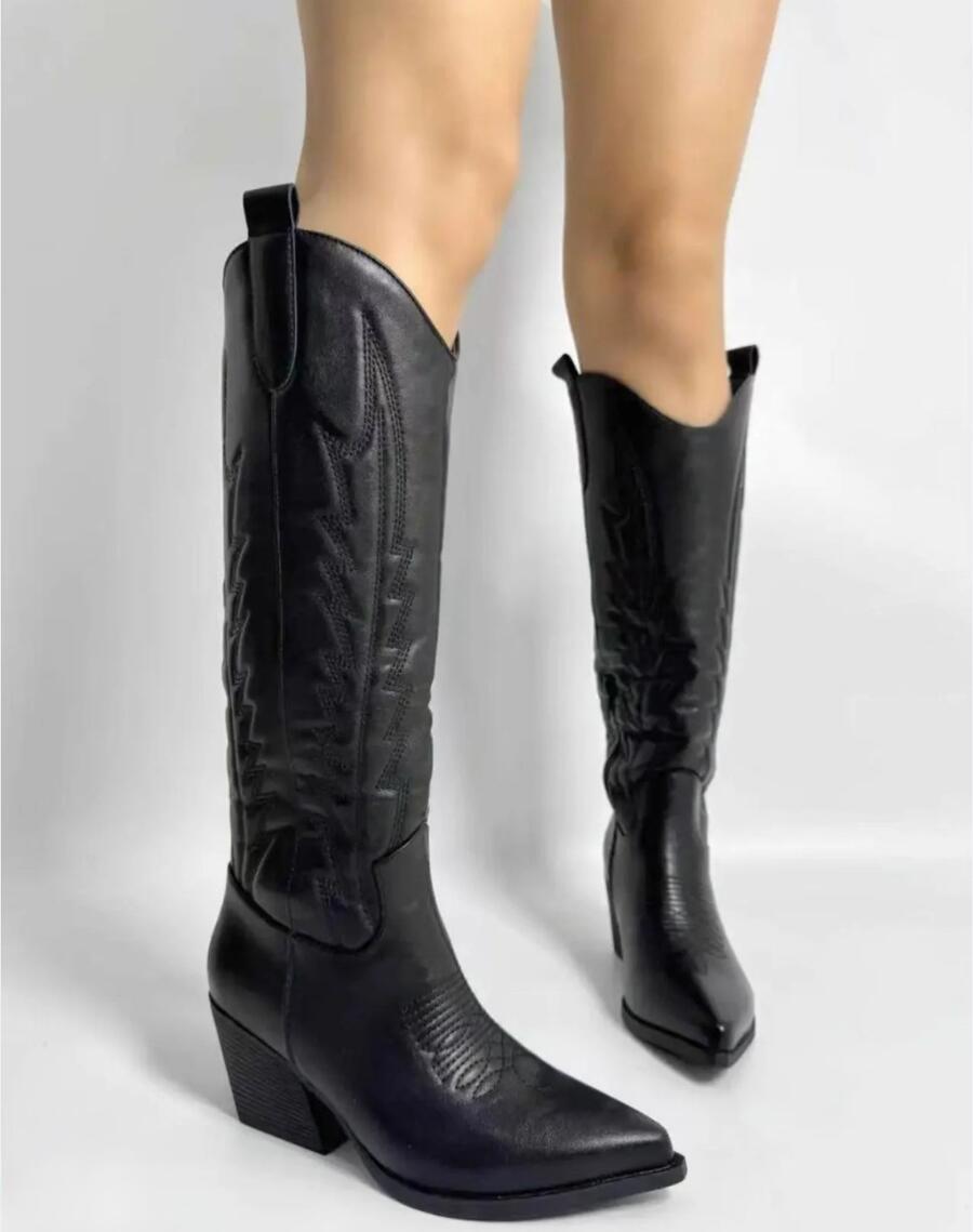 Stivale alto camoscio modello camperos maculato