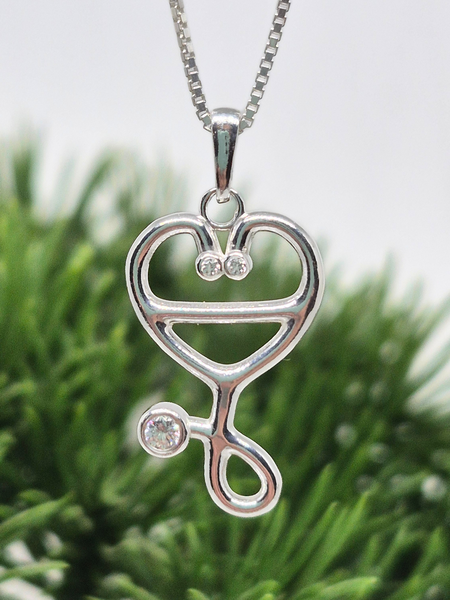 Stetoscopio D’amore, ciondolo