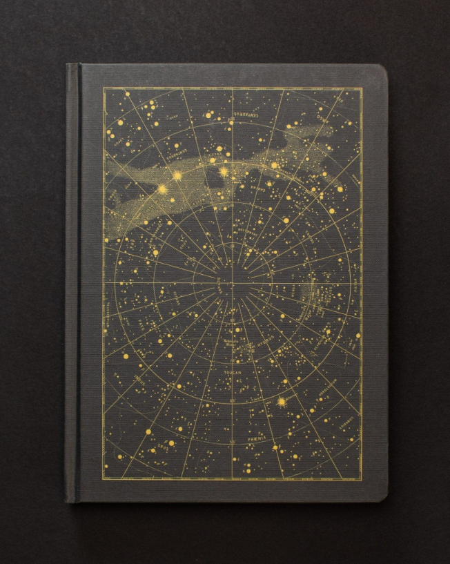 COGNITIVE SURPLUS - Quaderno con copertina rigida (17,5x23 cm): The Night Sky Dark Matter Notebook