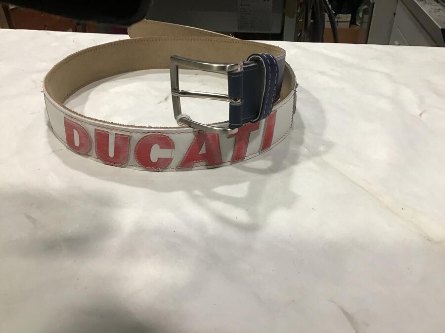 Cintura pelle scritta Ducati