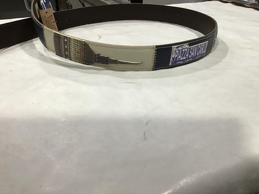 Cintura pelle Piazza Castello e Castello del Valentino 