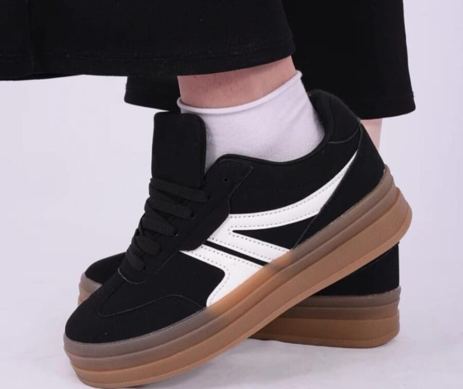 Sneakers modello vans mille righe vari colori numeri disponibili dal 36 al 41