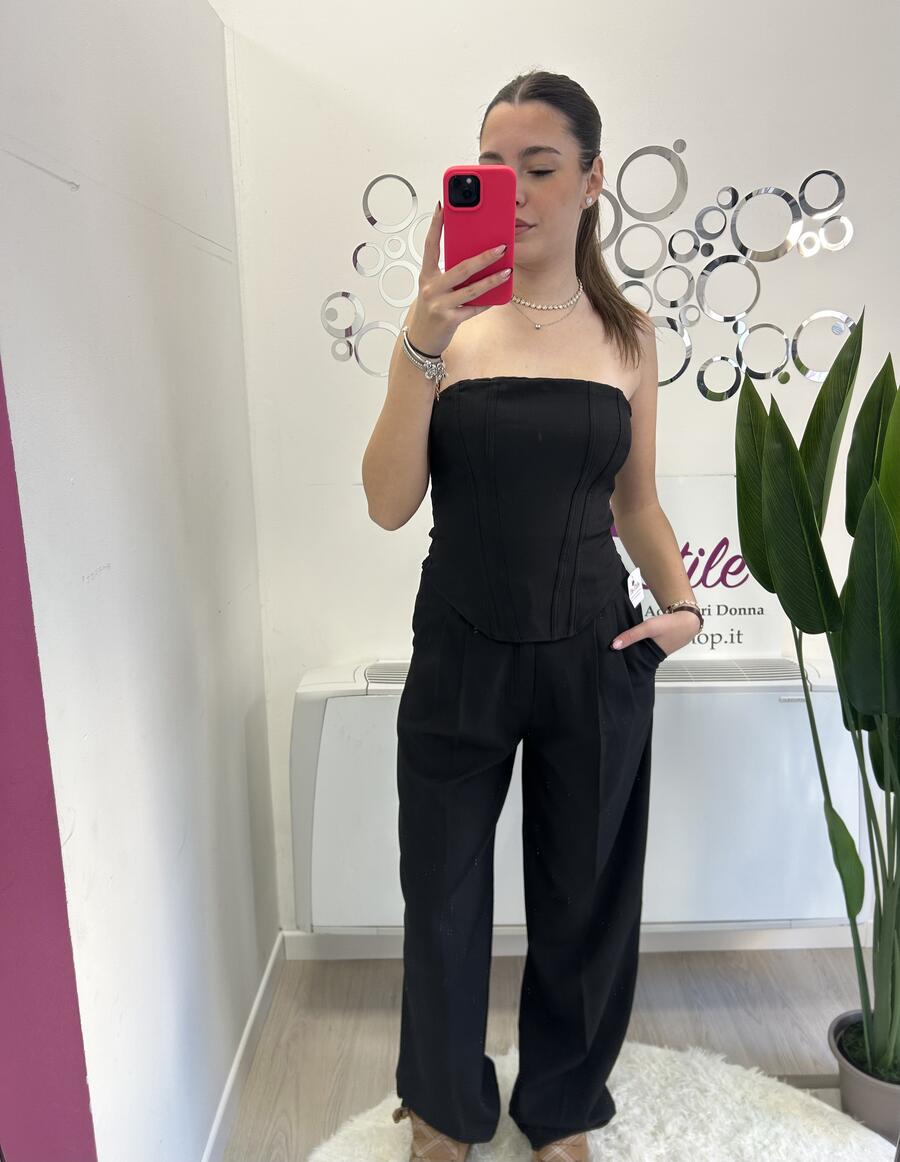 NOVITÀ Completo top a fascia e pantalone palazzo