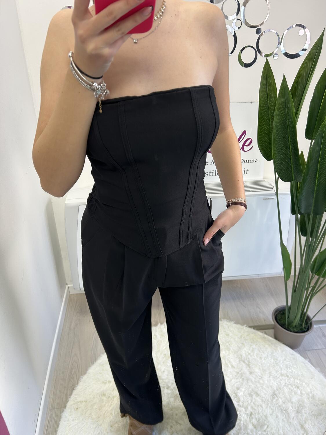 NOVITÀ Completo top a fascia e pantalone palazzo