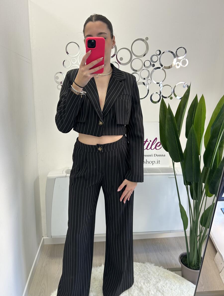 NOVITÀ Completo gessato giacca crop e pantalone palazzo