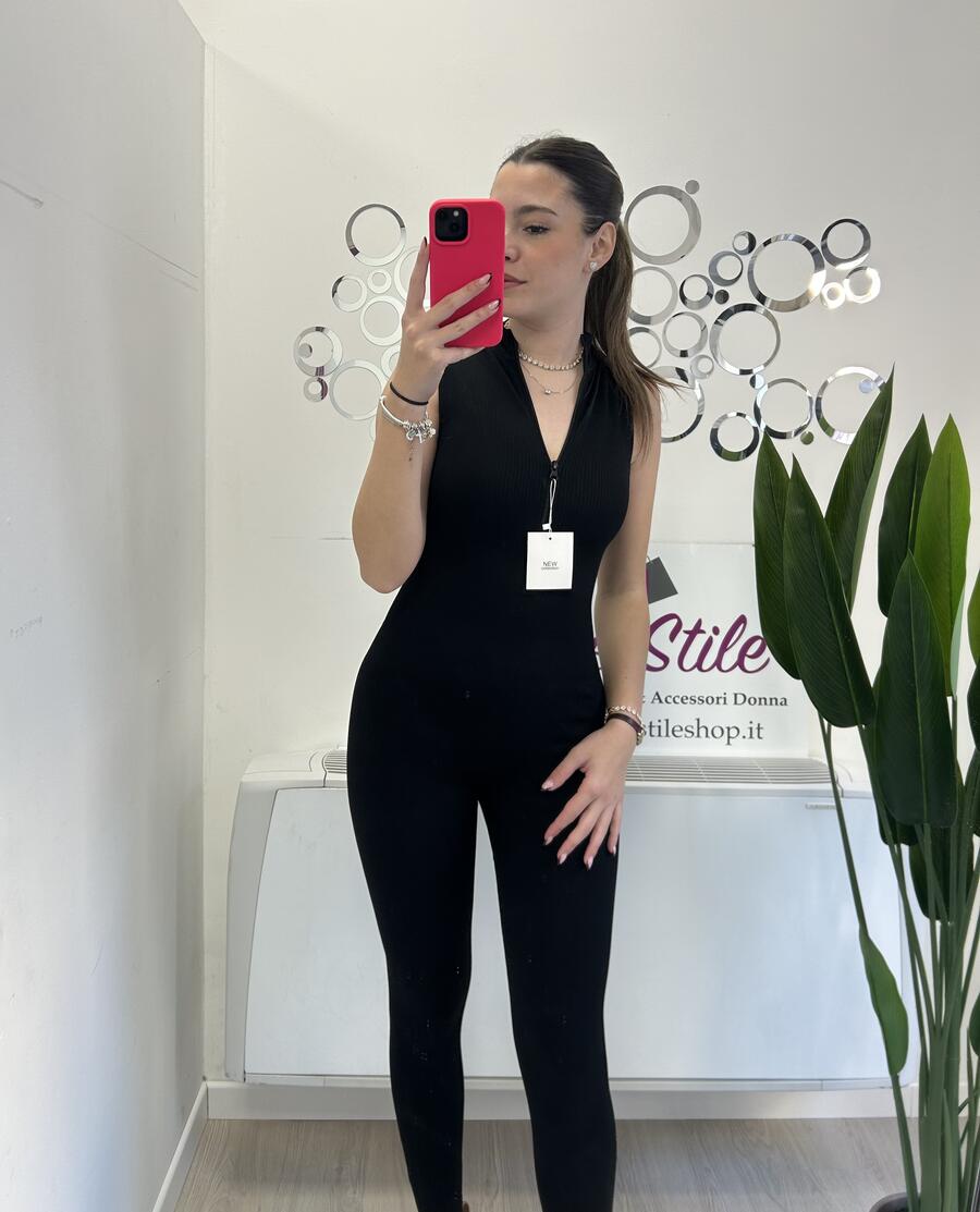 NOVITÀ Tuta skinny smanicata a costine