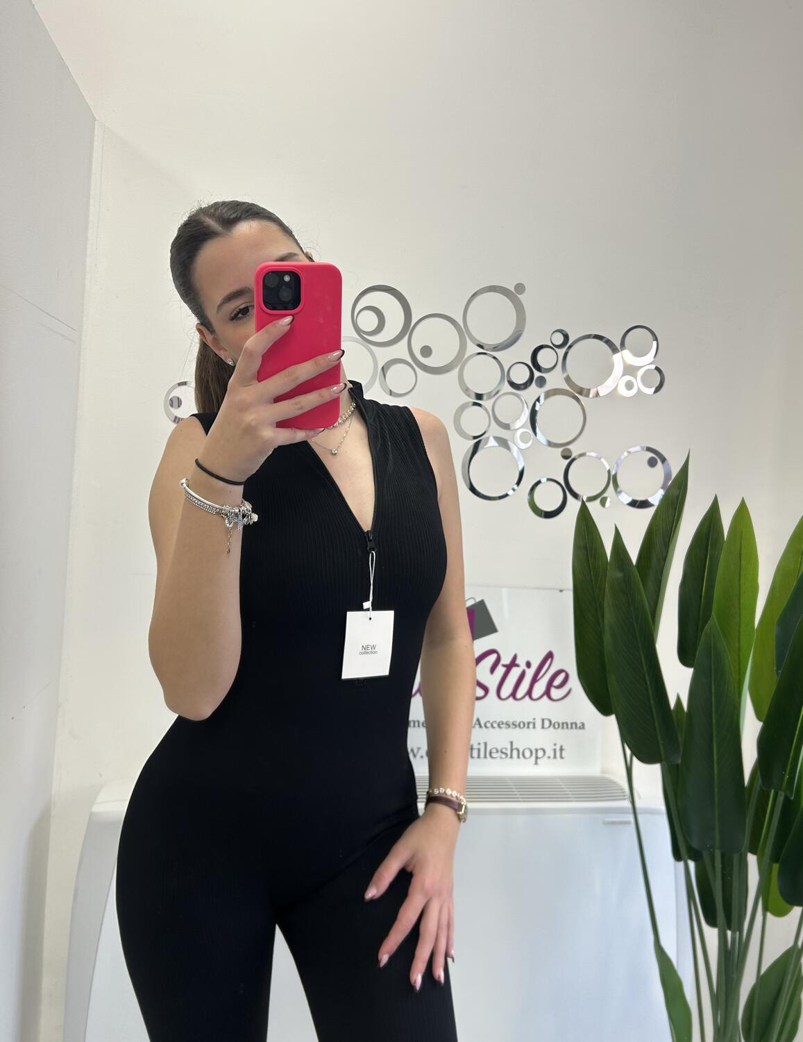 NOVITÀ Tuta skinny smanicata a costine