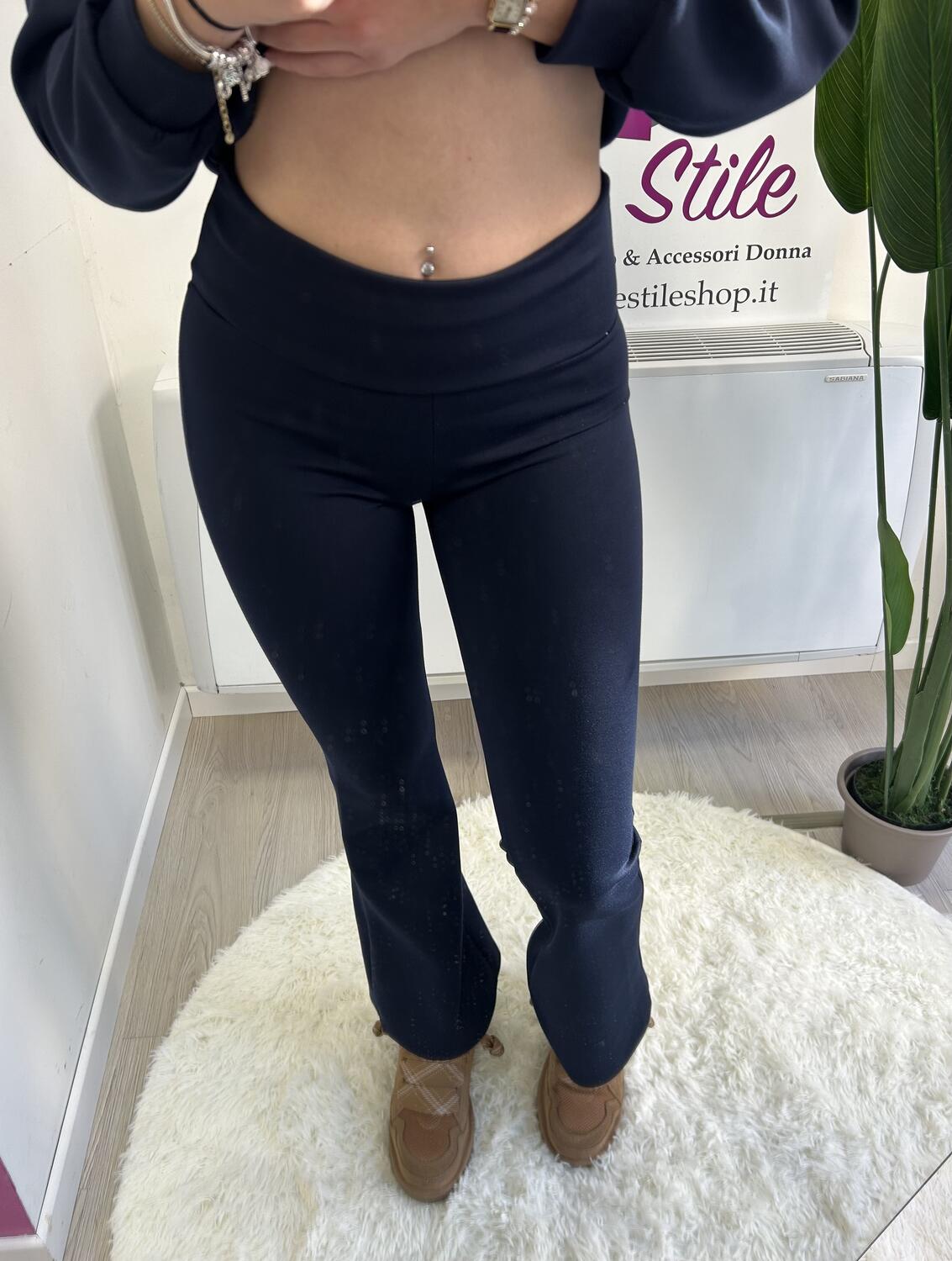 NOVITÀ Panta tuta flare con risvolto