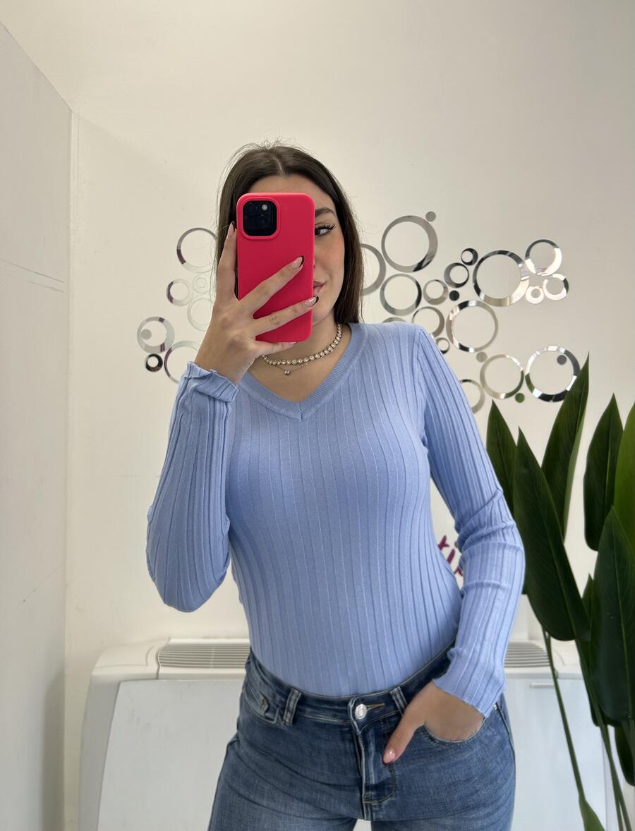 NOVITÀ Pull a costine scollo a V in viscosa