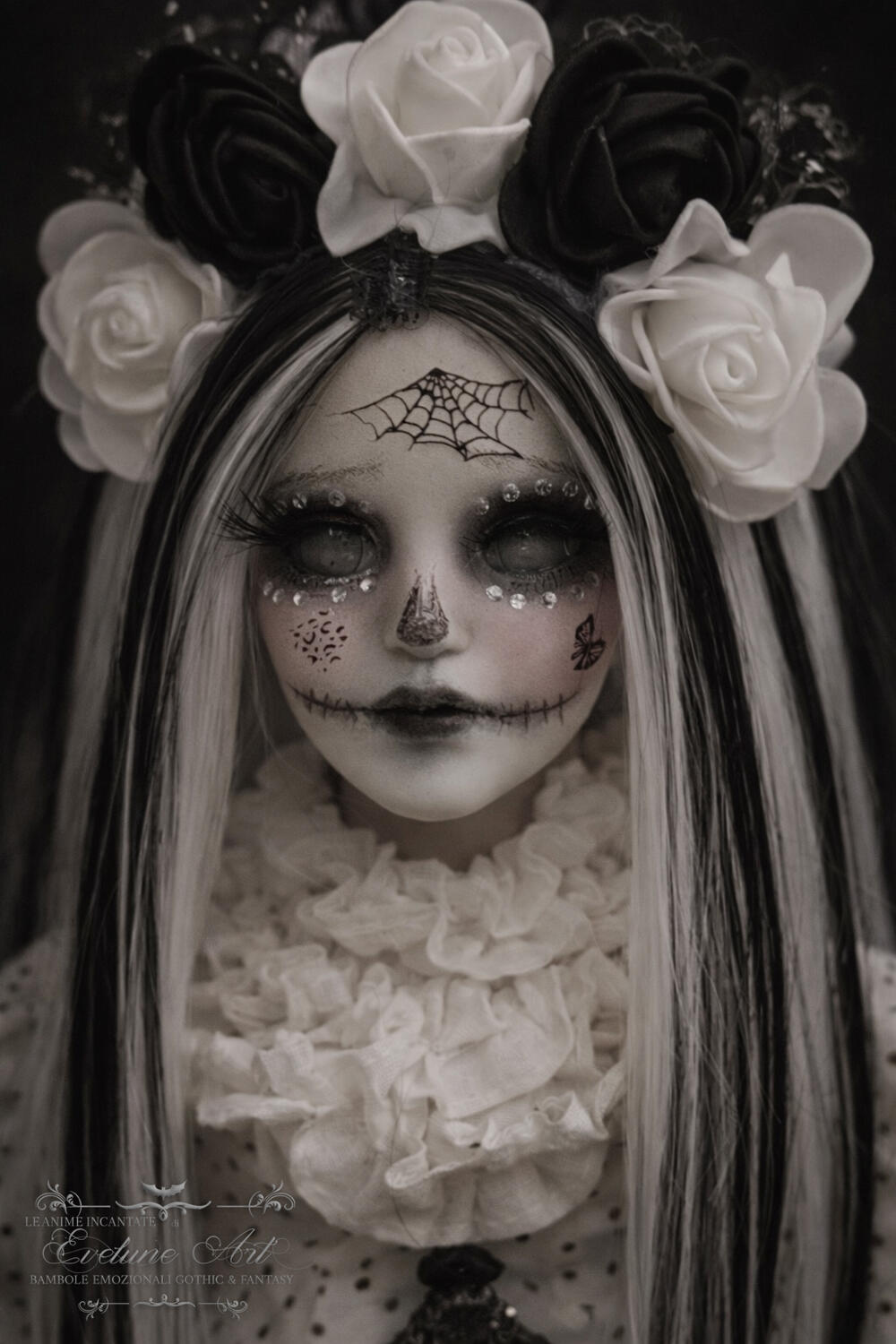 Crisalis Santa Muerte pezzo unico in porcellana 