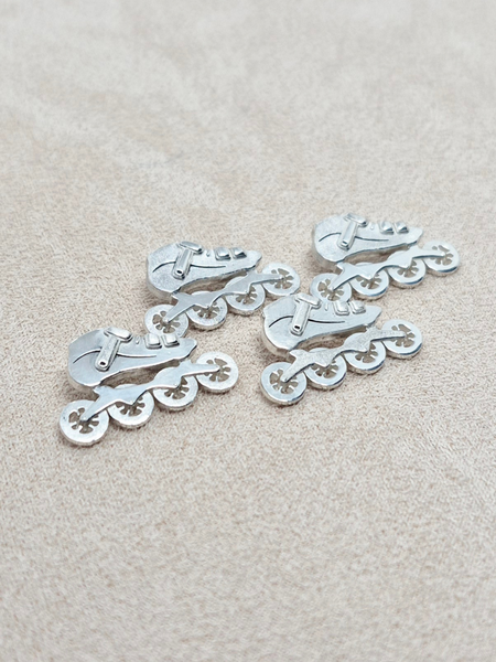 Pattino da Corsa, Ciondolo