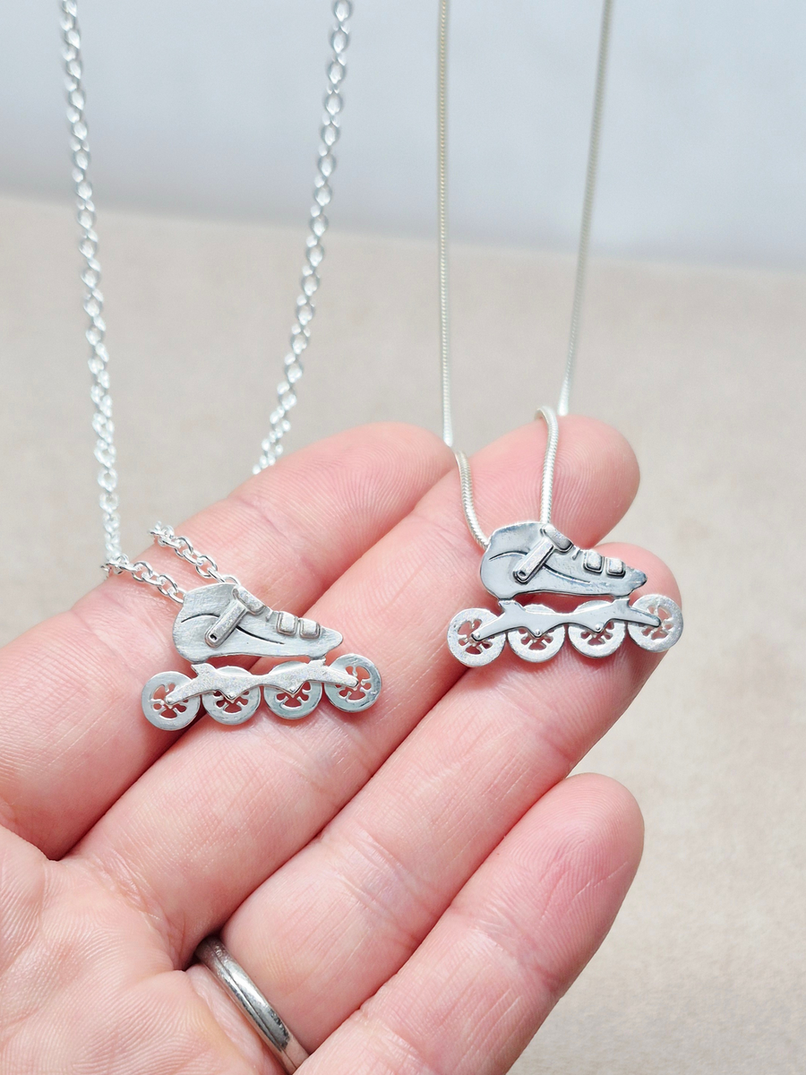 Pattino da Corsa, Ciondolo