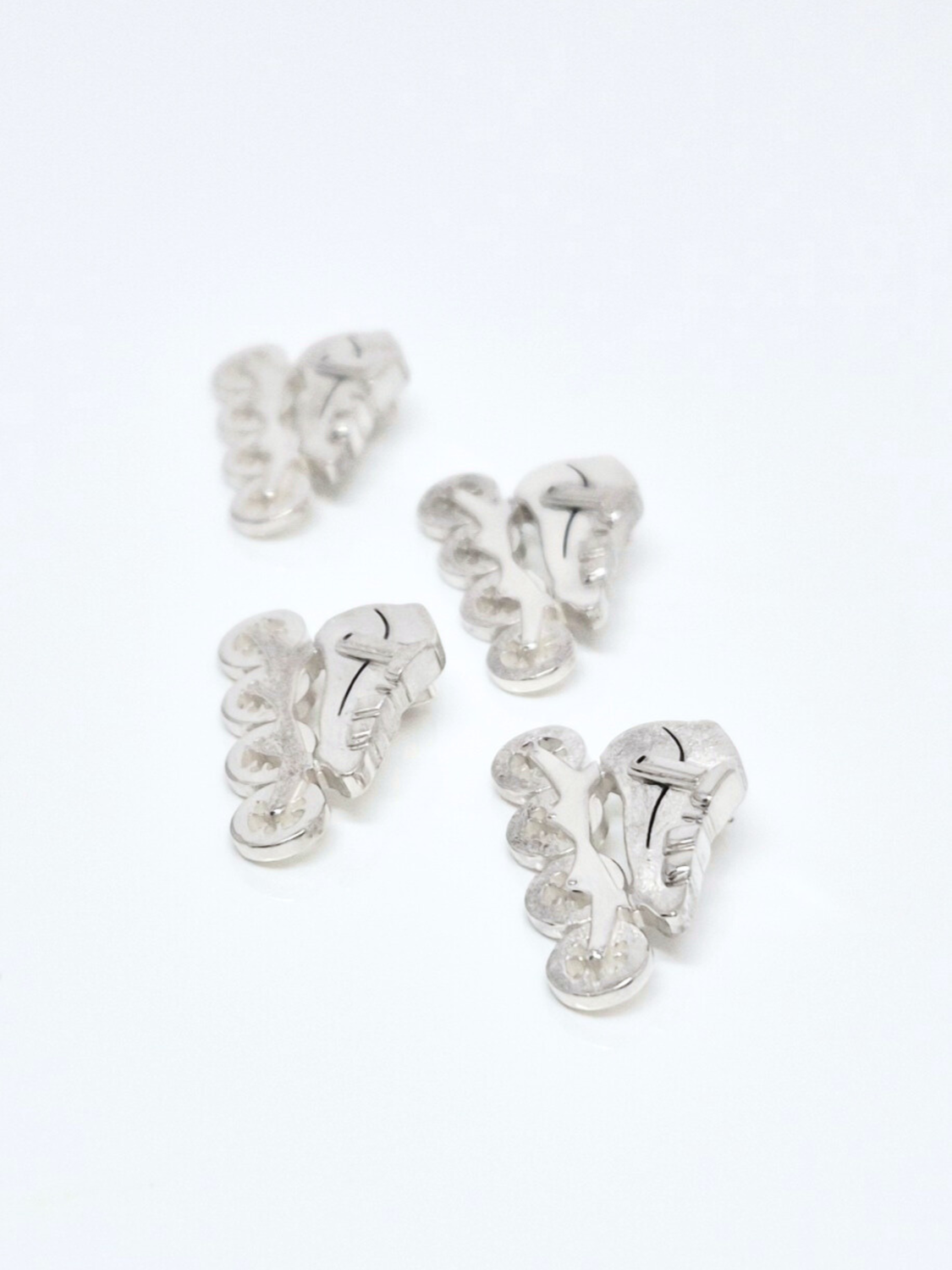 Pattino da Corsa, Ciondolo