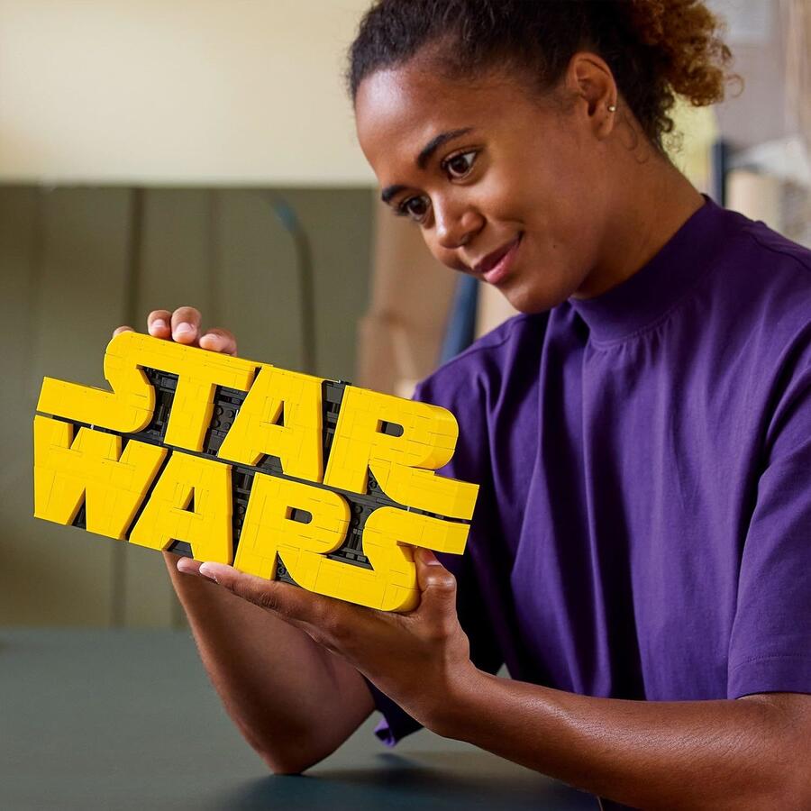 LEGO Star Wars 75407 Logo Star Wars in Mattoncini - Set di Costruzioni per Adulti Fai-da-Te - Kit di Modellismo da Collezione dalla Cultura Pop - Gadget da Esposizione per Casa o Ufficio - 18+
