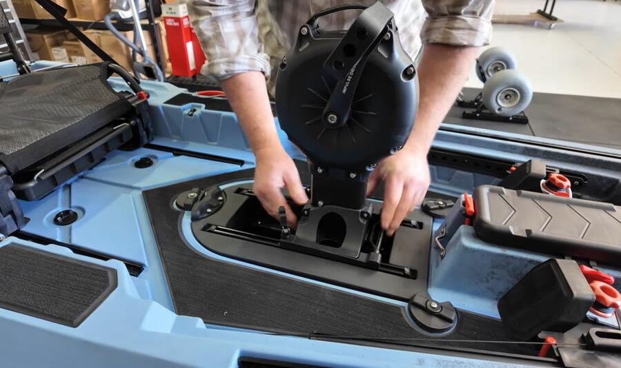 Kayak da pesca a pedali Vibe SHEARWATER 125 Impulse Drive Surge Green - 381 cm 