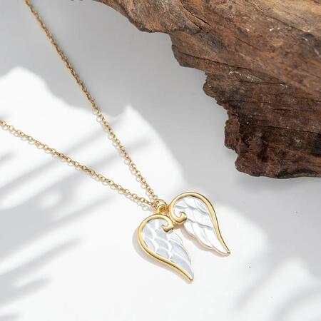 Collana ali d'angelo in acciaio cuore madreperla