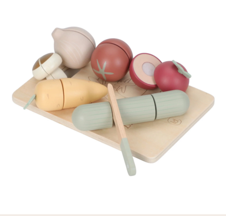 Verdura in legno da tagliare