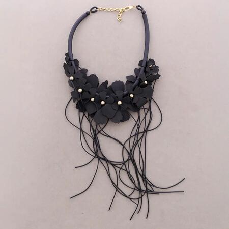 Collana Fiori Schiuma Frange Gomma