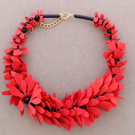 Collana con Perline Fiore in Gommapiuma