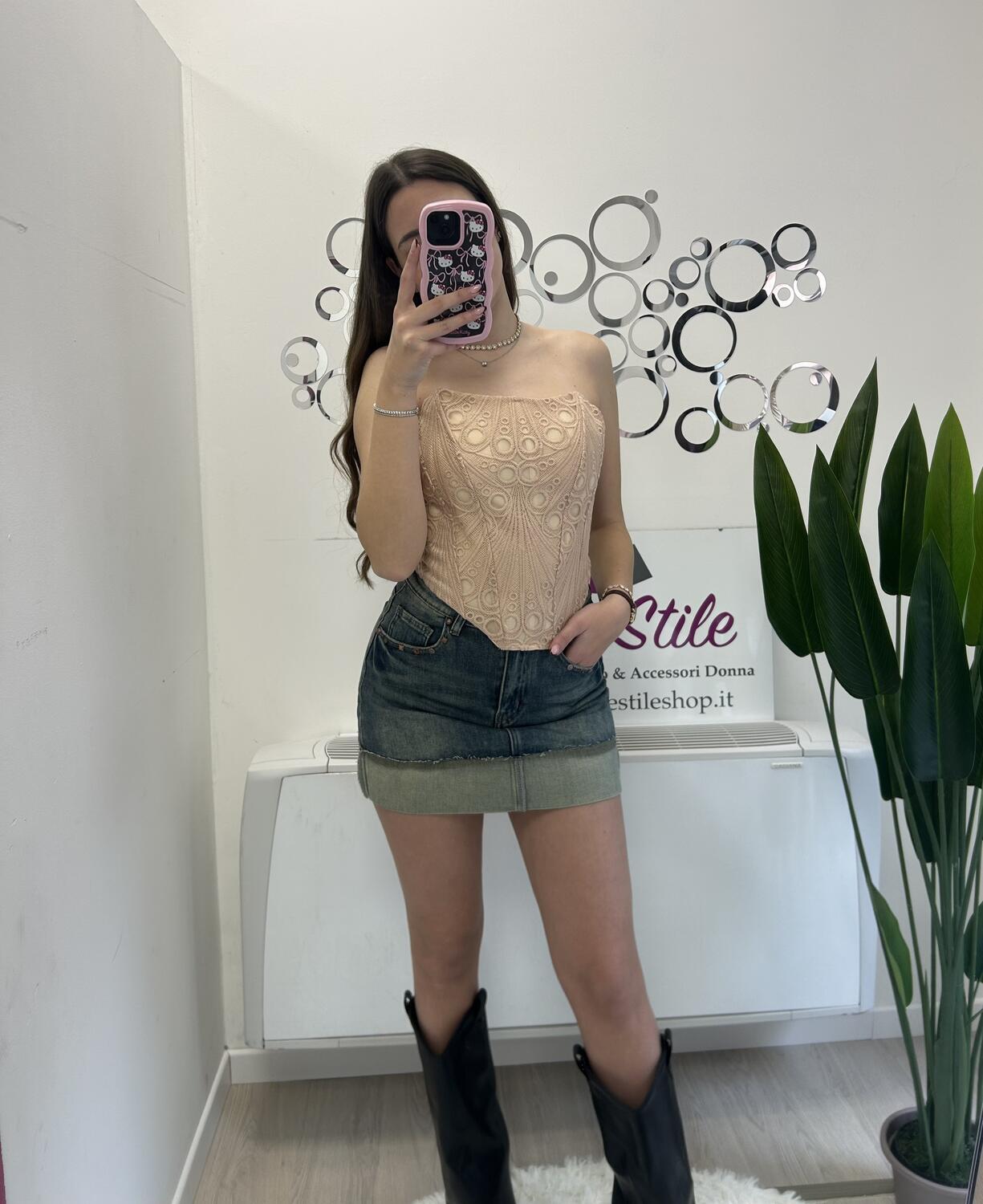 NOVITÀ Mini gonna in denim con risvolto lavaggio sabbiato