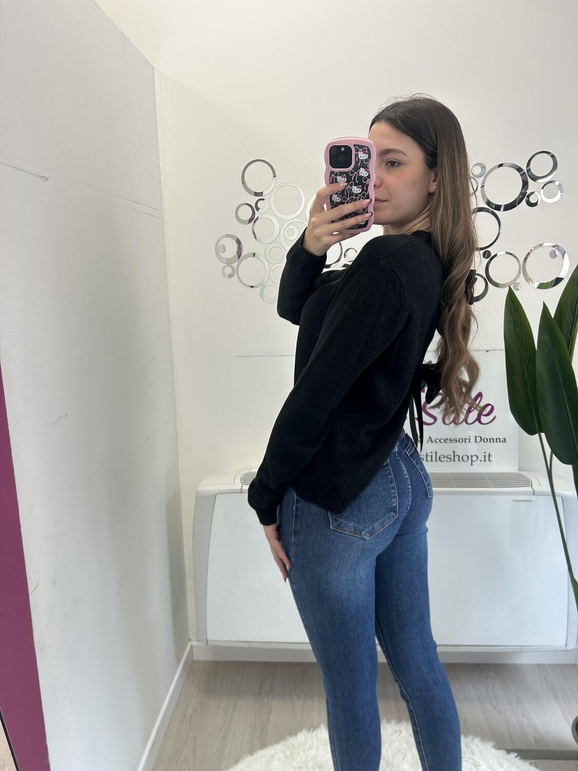 NOVITÀ Jeans skinny scuro taglio vivo e strappetti