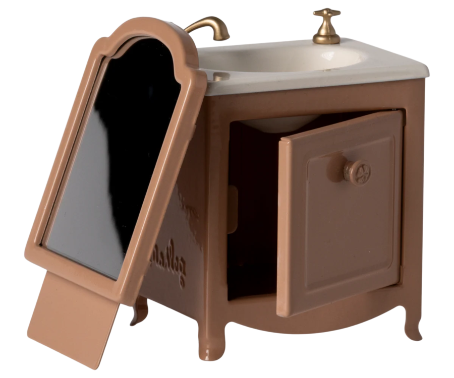 Arredo bagno con specchio