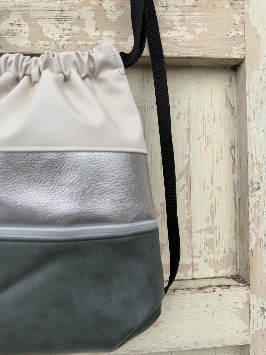 Zaino ottanio e argento 