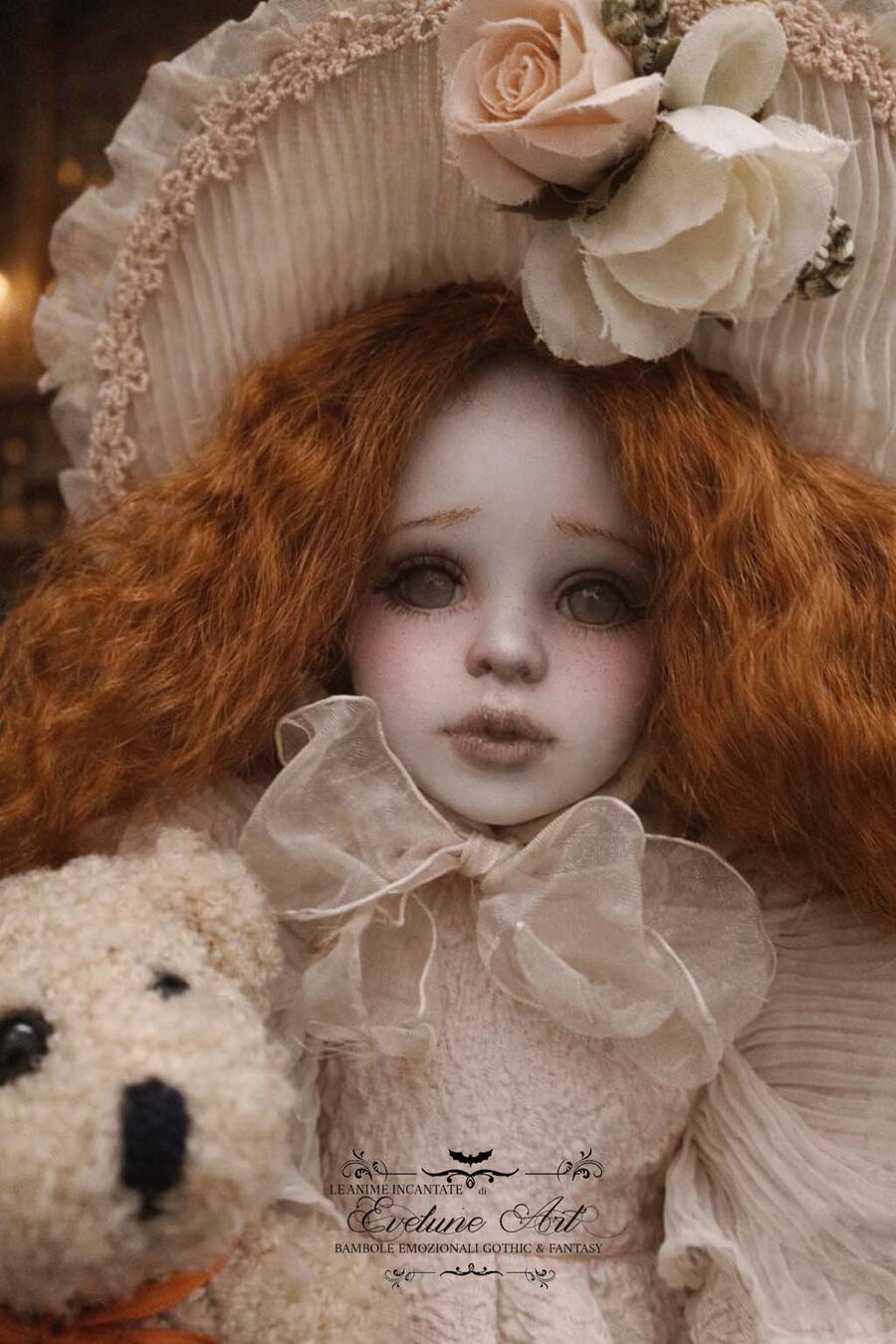 Lallabel bambola in porcellana emozionale