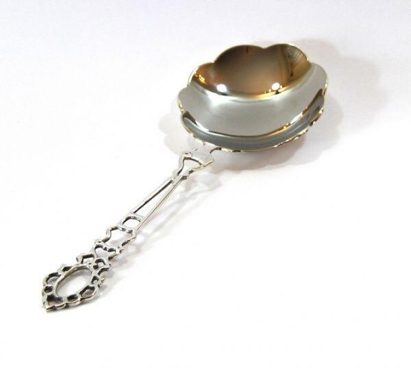 Royal Family Sheffield - Cucchiaio portata smerlato