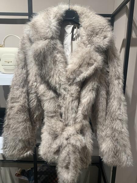 Ecopelliccia con cintura