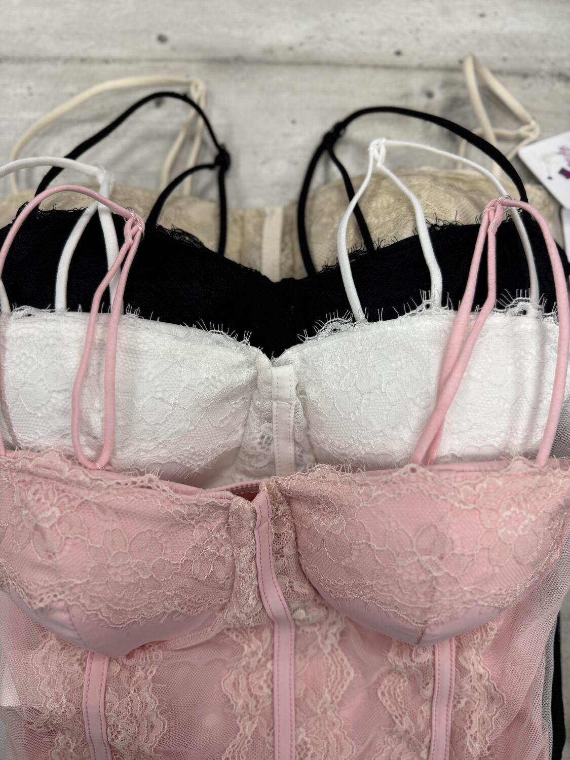 NOVITÀ Top in pizzo tipo corsetto