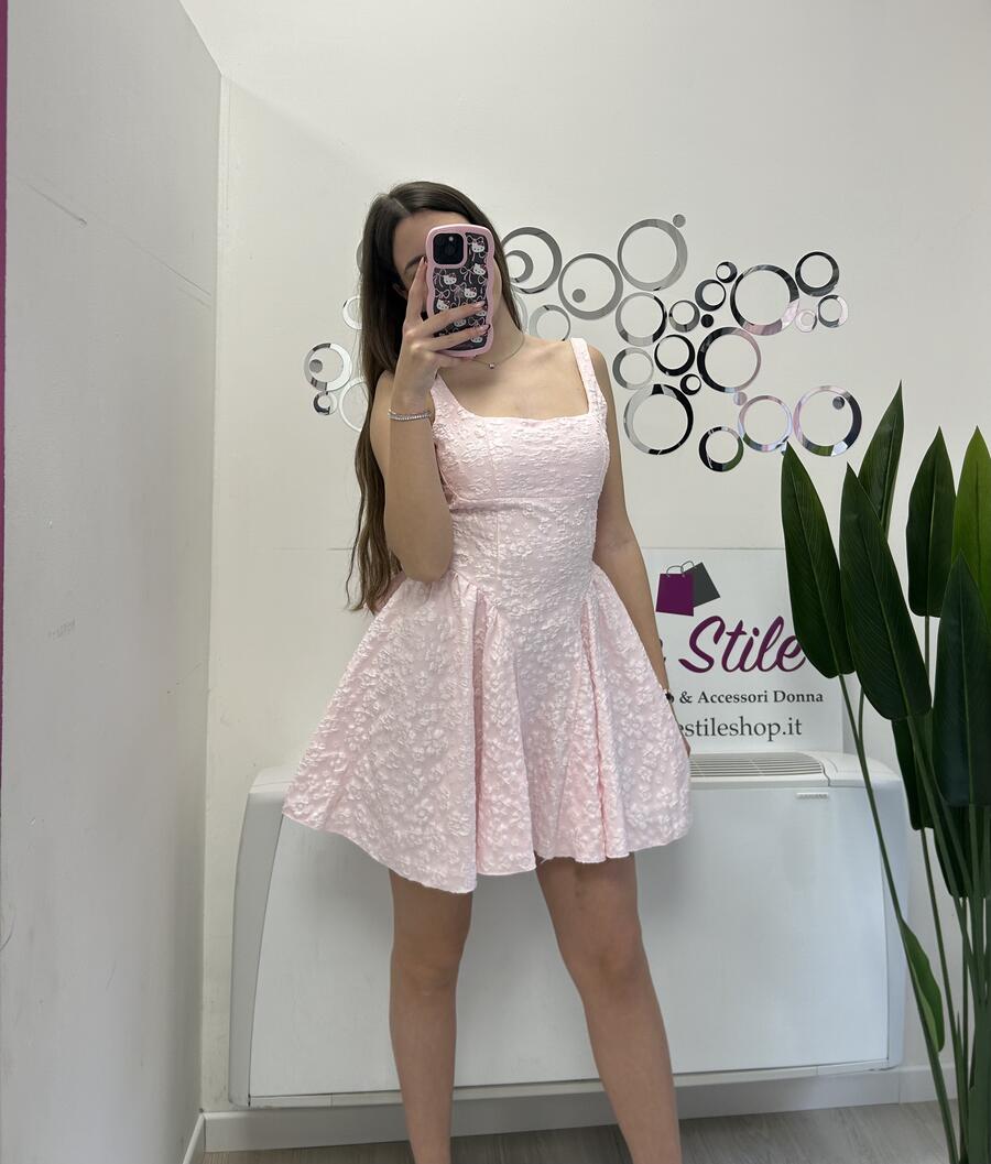 NOVITÀ Abitino ricamato con gonna a ruota