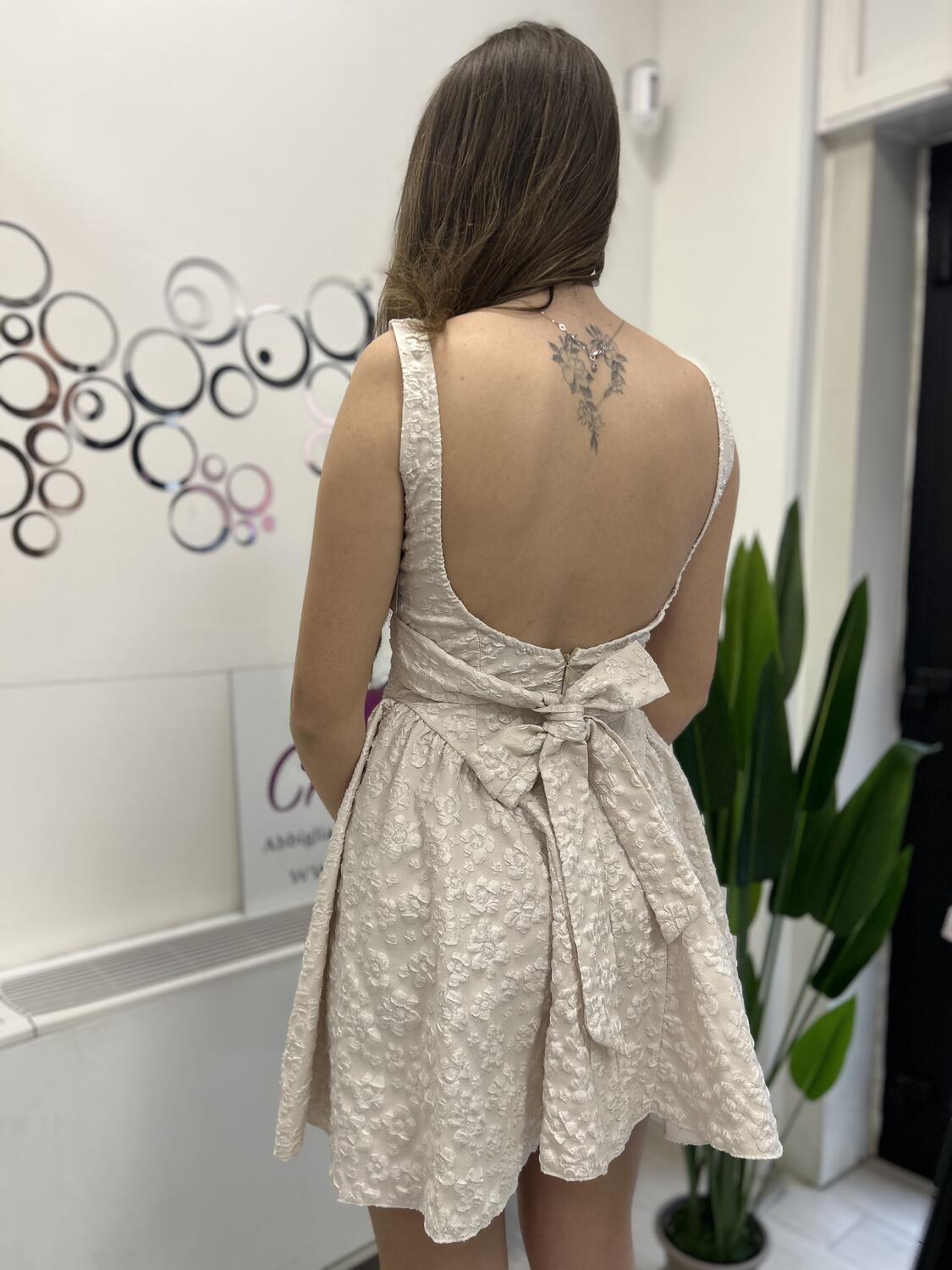 NOVITÀ Abitino ricamato con gonna a ruota