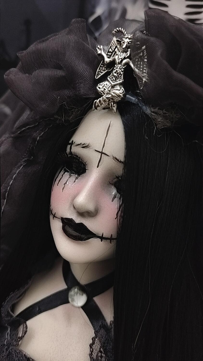 Odissey bambola emozionale goth dark 