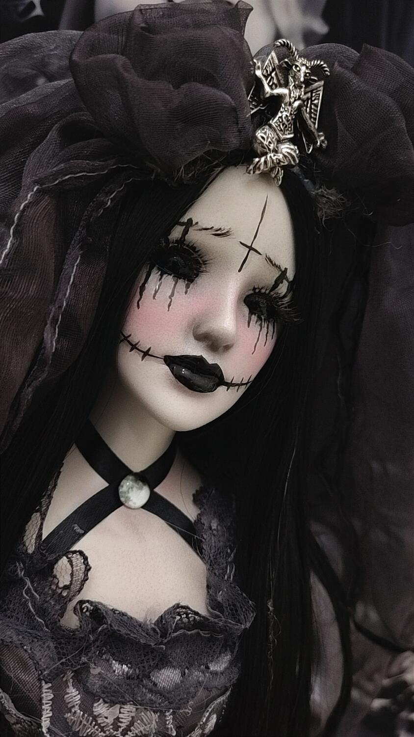 Odissey bambola emozionale goth dark 