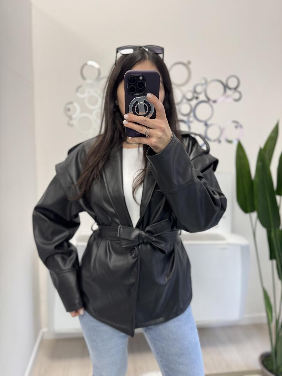 NOVITÀ Giacca eco pelle con cintura