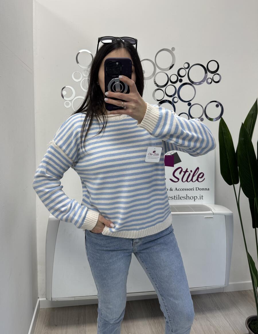NOVITÀ Pull girocollo a righe