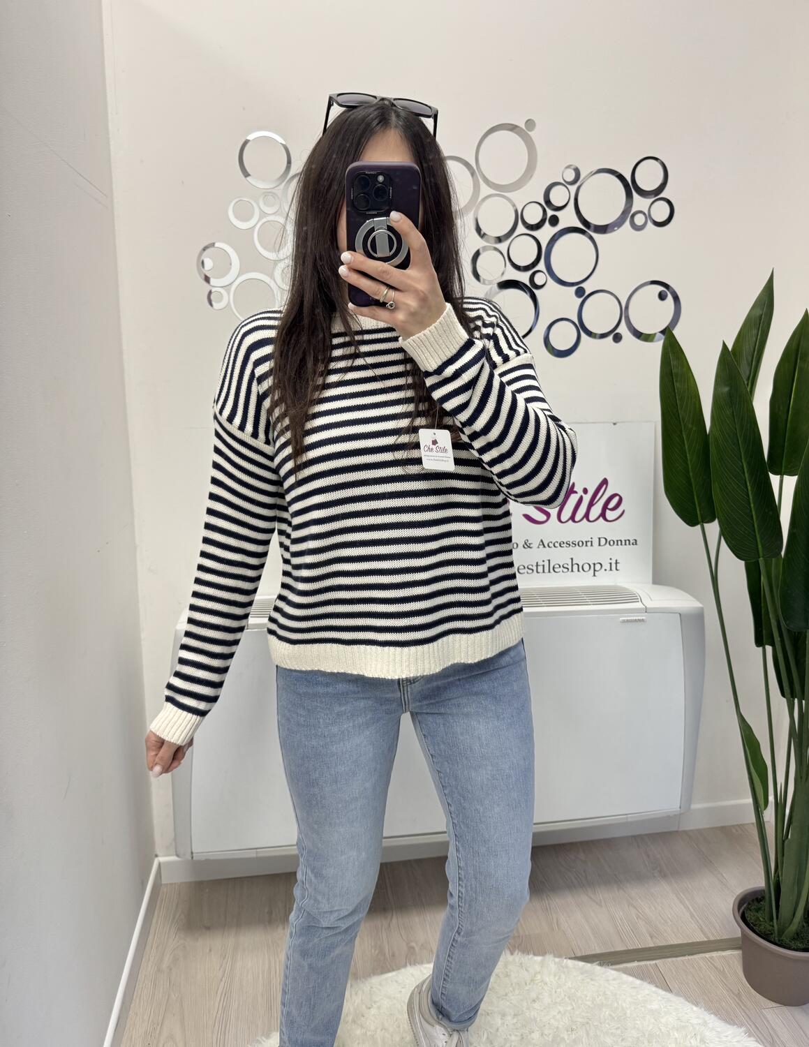NOVITÀ Pull girocollo a righe
