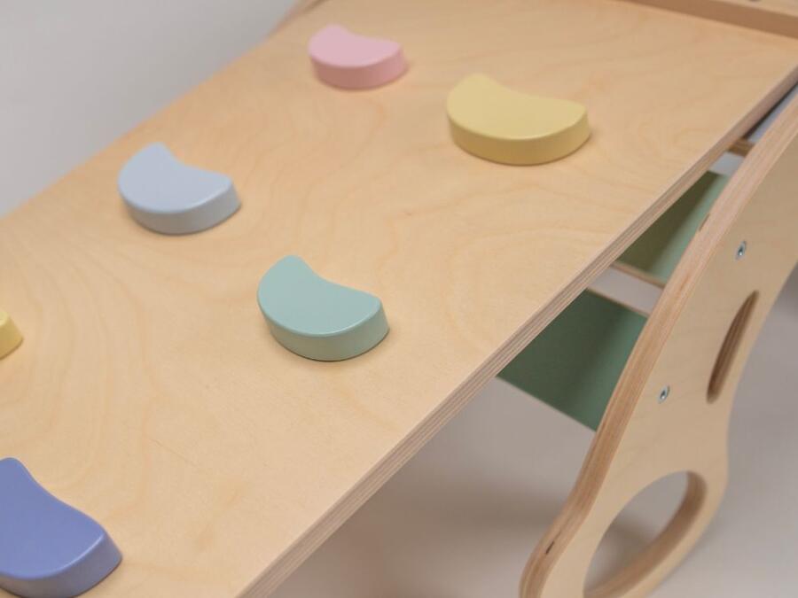 Dondolo Montessori pastello con scivolo