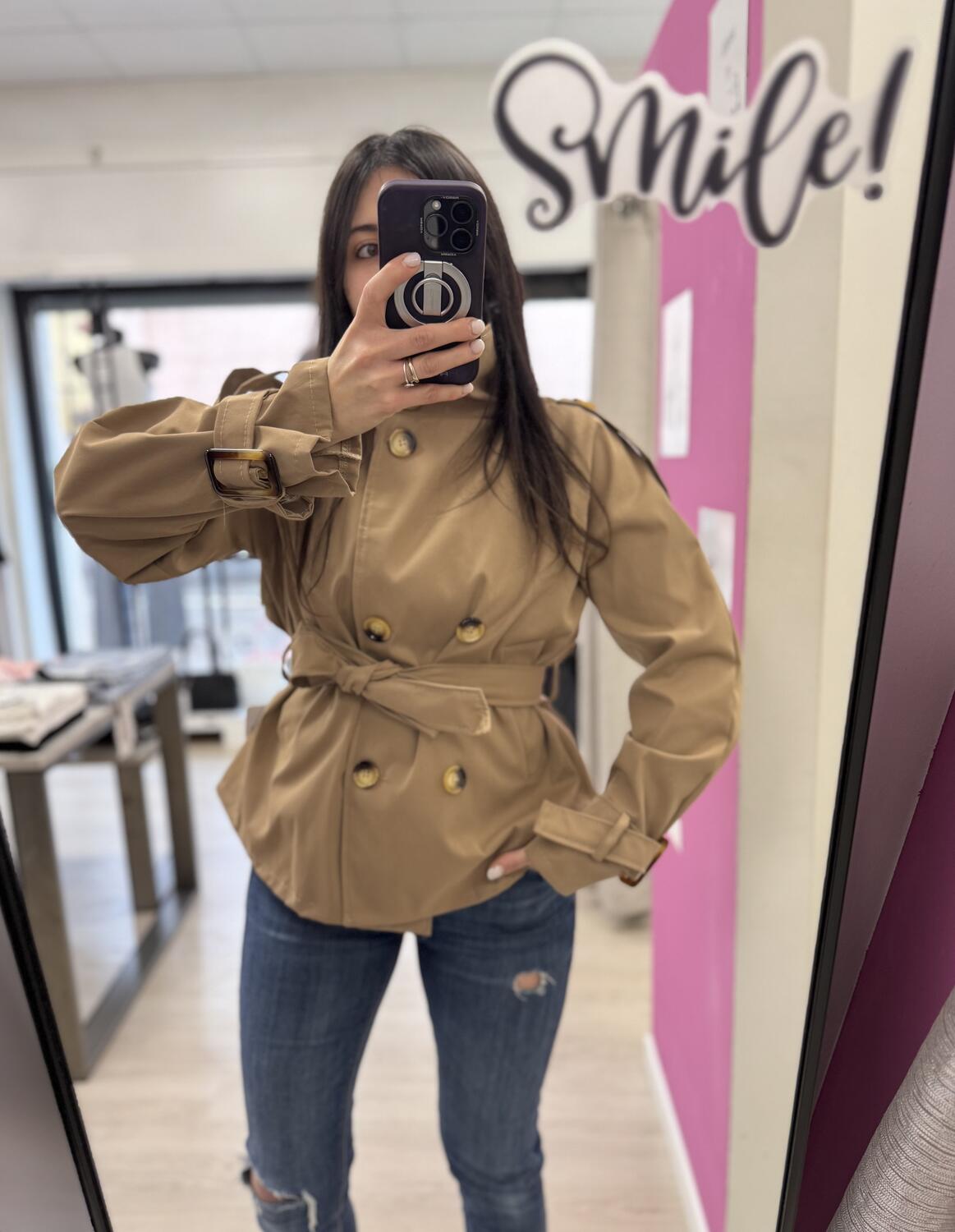 NOVITÀ Trench corto con cintura