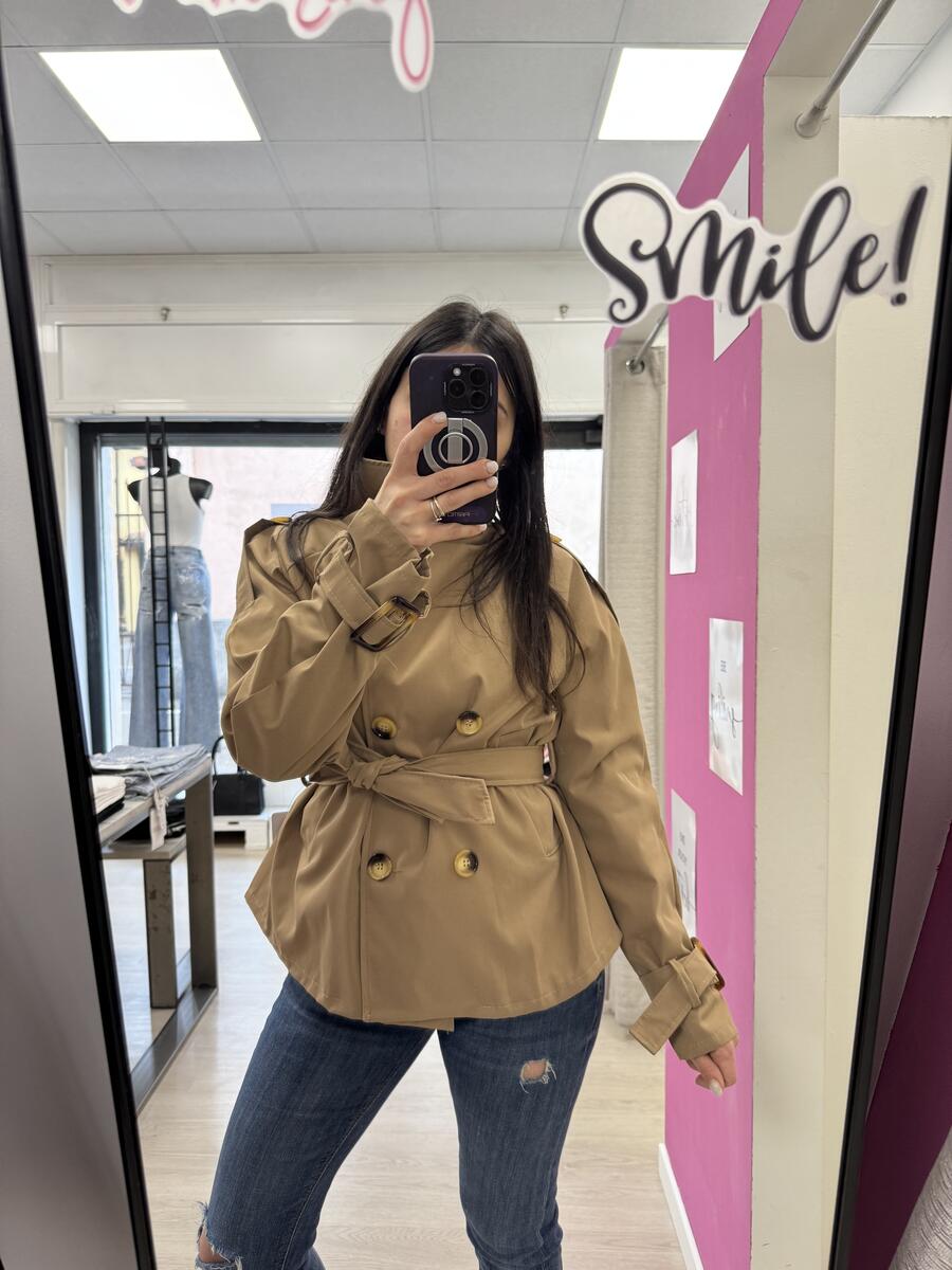 NOVITÀ Trench corto con cintura