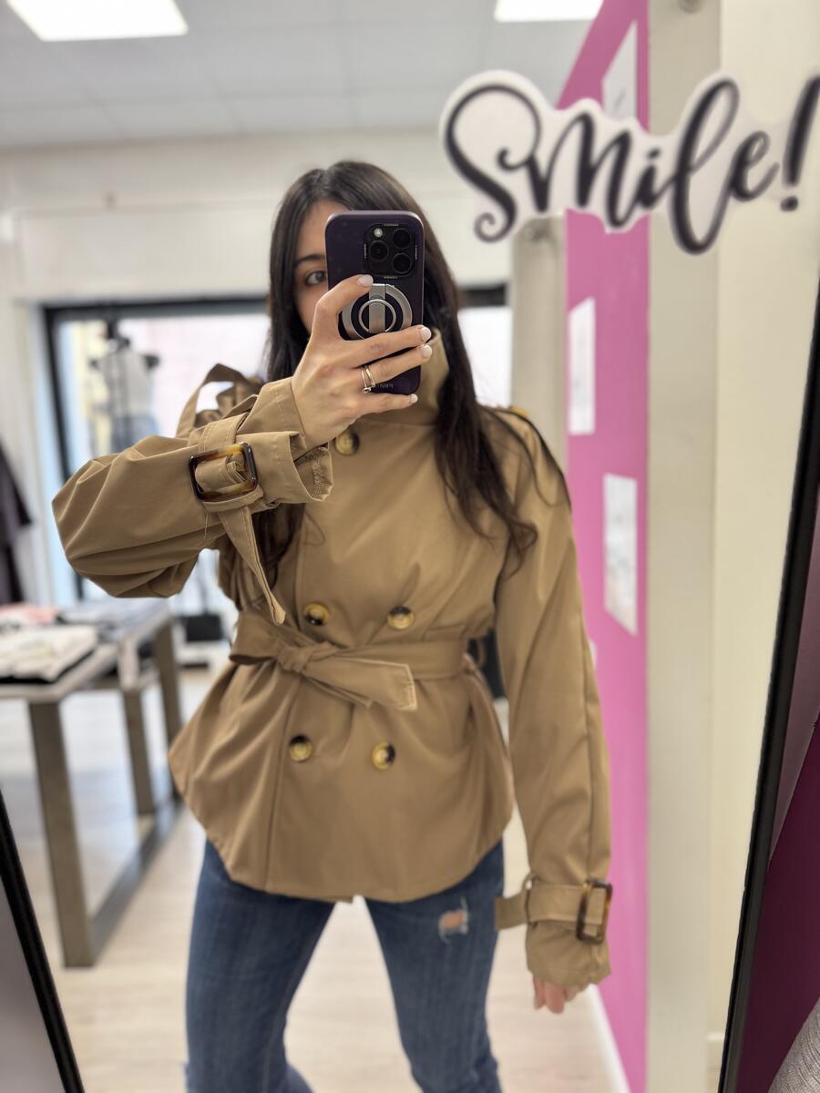 NOVITÀ Trench corto con cintura