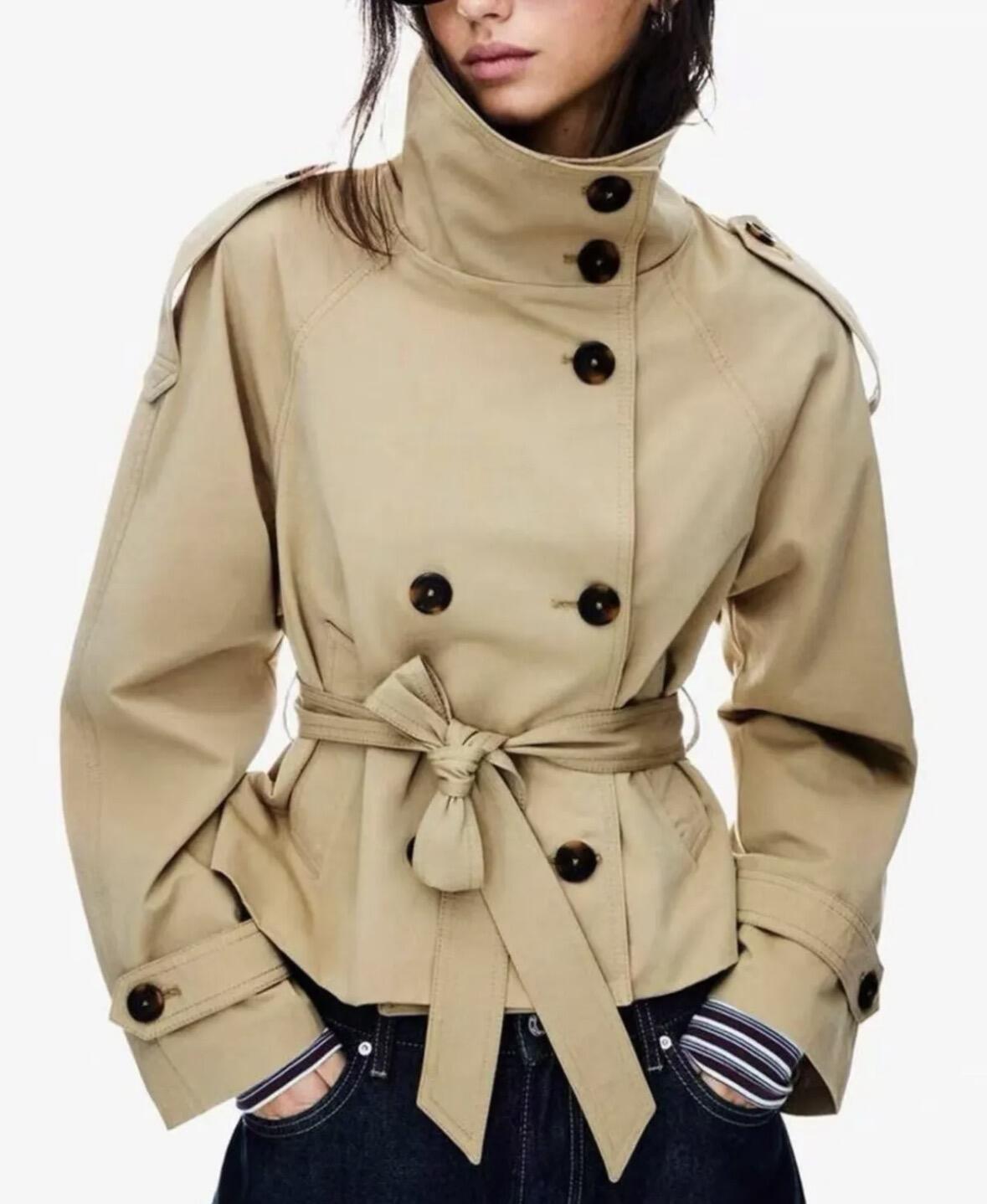 NOVITÀ Trench corto con cintura